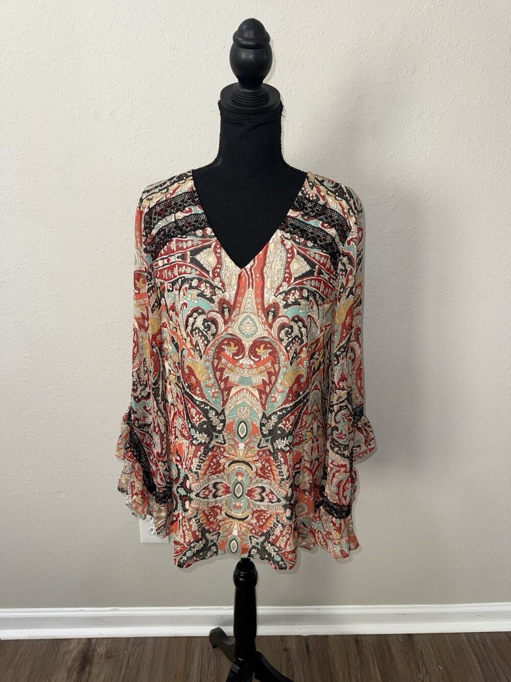 Reba Womens Large L Paisley V-Neck Boho Bell Sleeve Lace Trim Blouse Tunic NWT